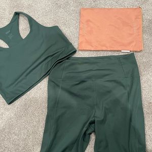Girlfriend Collective Set
